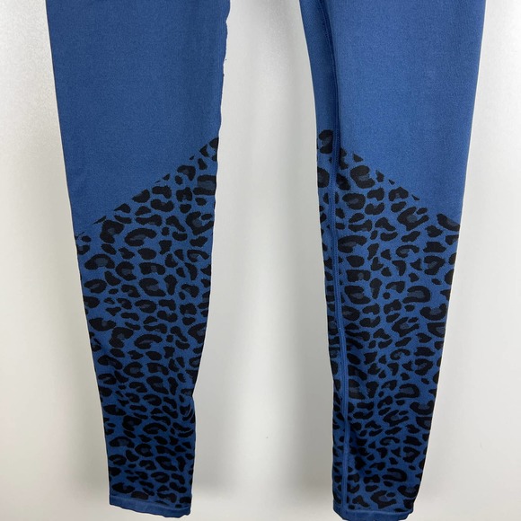 Fabletics High Waisted Seamless Leopard Print Leggings, Size small - Picture 2 of 5